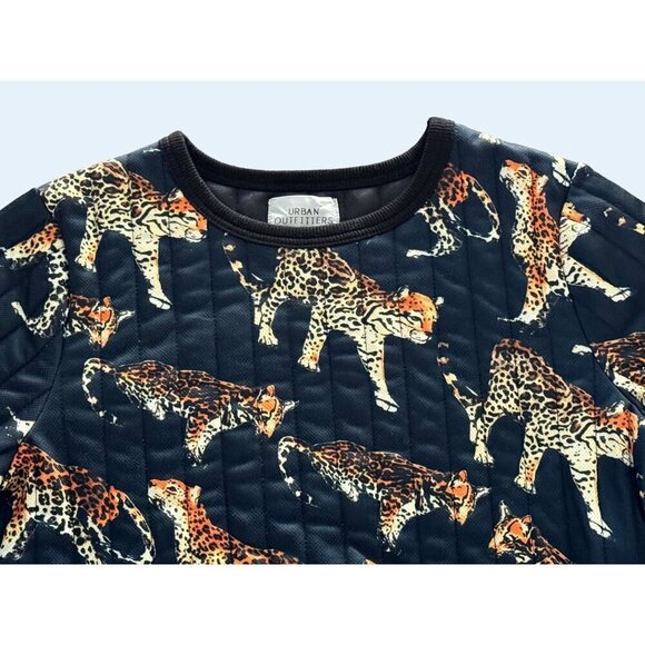 URBAN OUTFITTERS Quilted Crew Neck Cropped Sweatshirt Size M - Picture 4 of 8